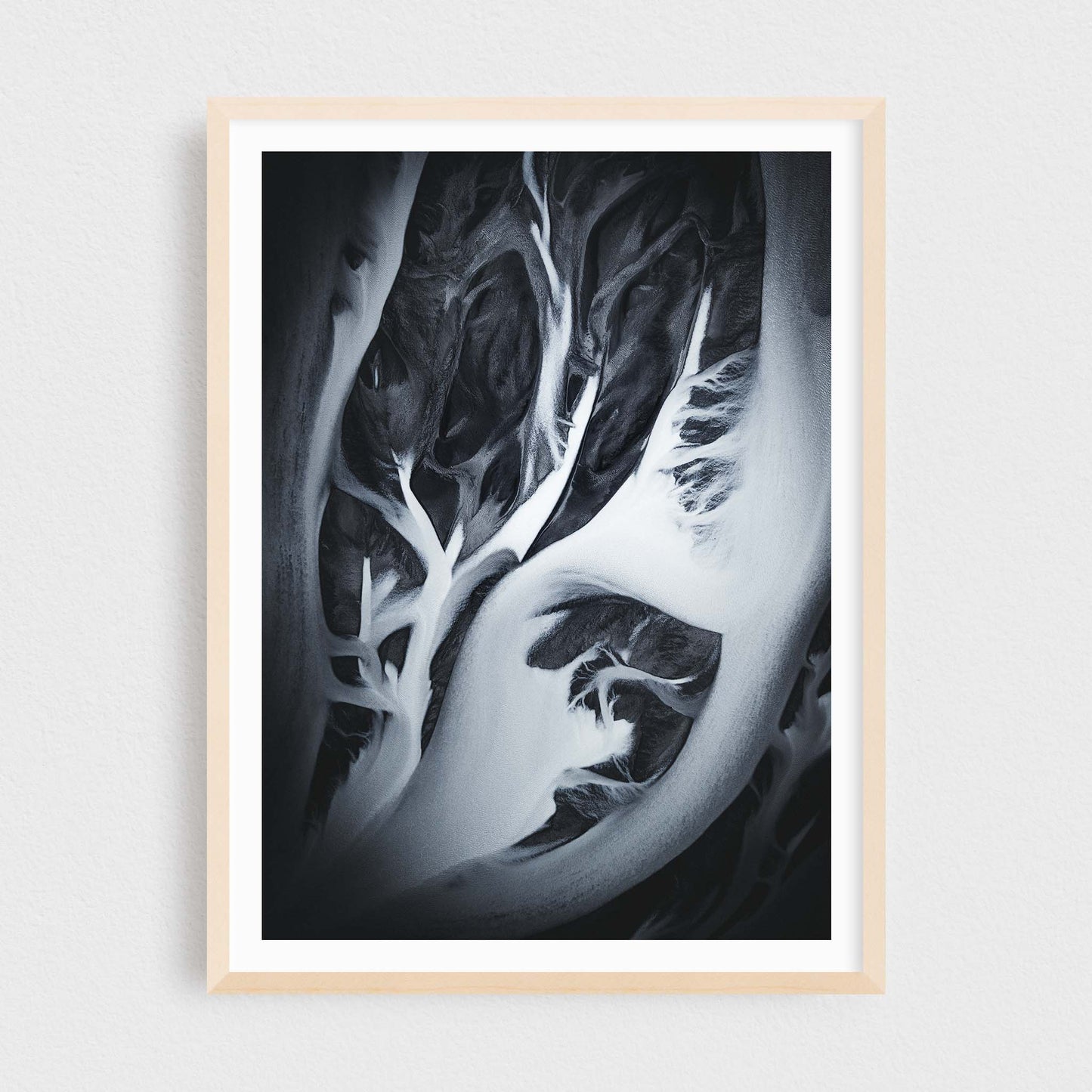 Skjálfandafljót — Dark Currents